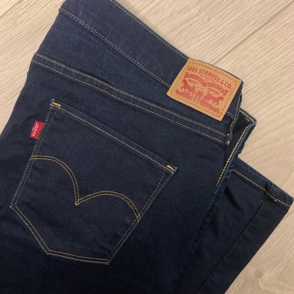 Levi’s Shapping Skinny 311 - Picture 3 of 3